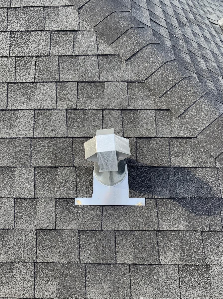 Dryer vent with old cap before replacement
